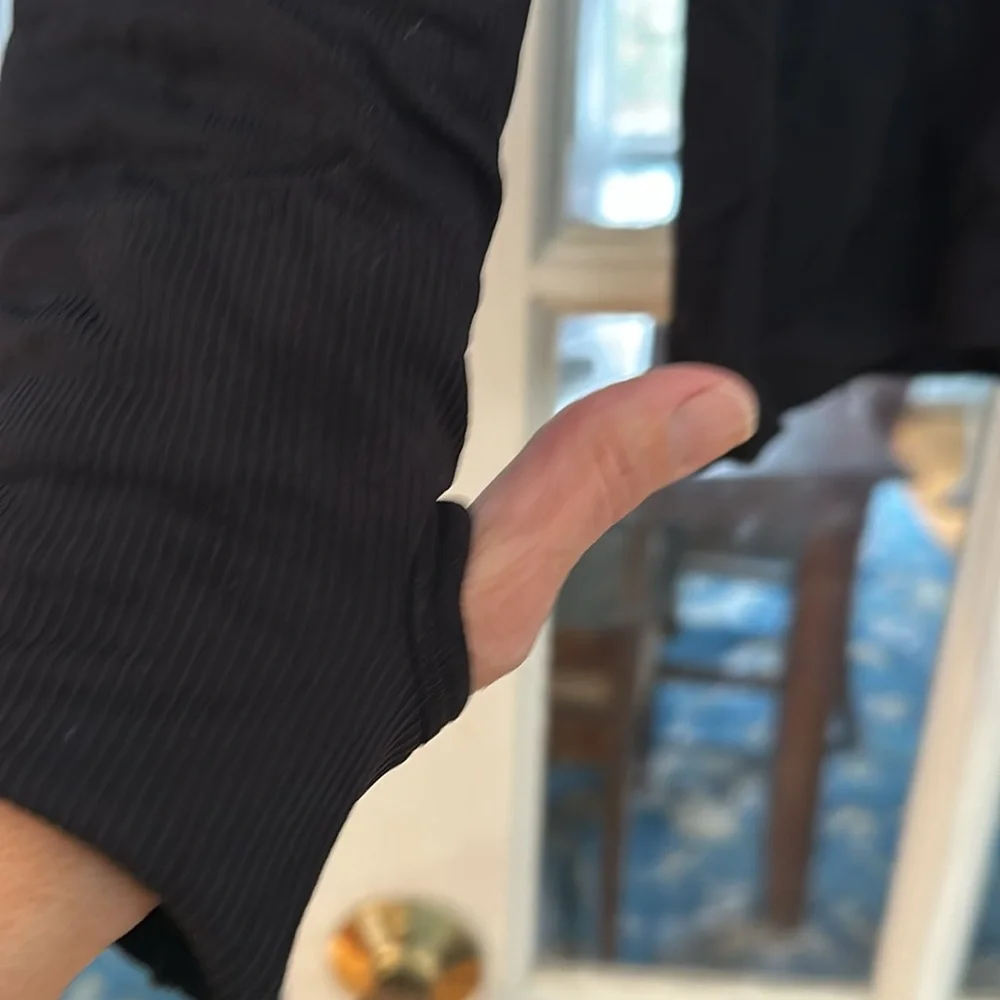 Black basic top layer - Picture 2 of 2